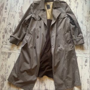 Neutral classic Christian Dior raincoat , size XL